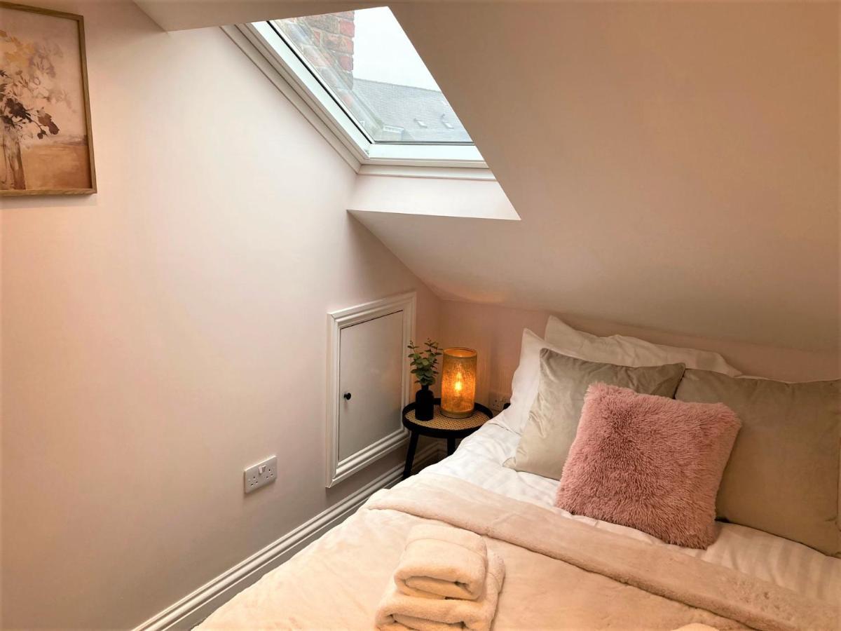 Appartamento Escape 2 Unwind, Minster Retreat - Sleeps 5 York Esterno foto